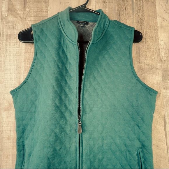 Talbots Size Medium Lightly Quilted Zippered Front Vest w/Zippered Pocke… - Picture 4 of 8